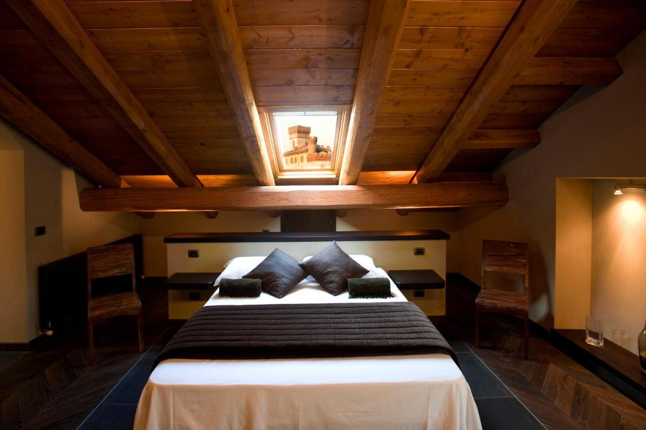 Casa Svizzera Agriturismo Bed & Breakfast Barolo Exterior photo